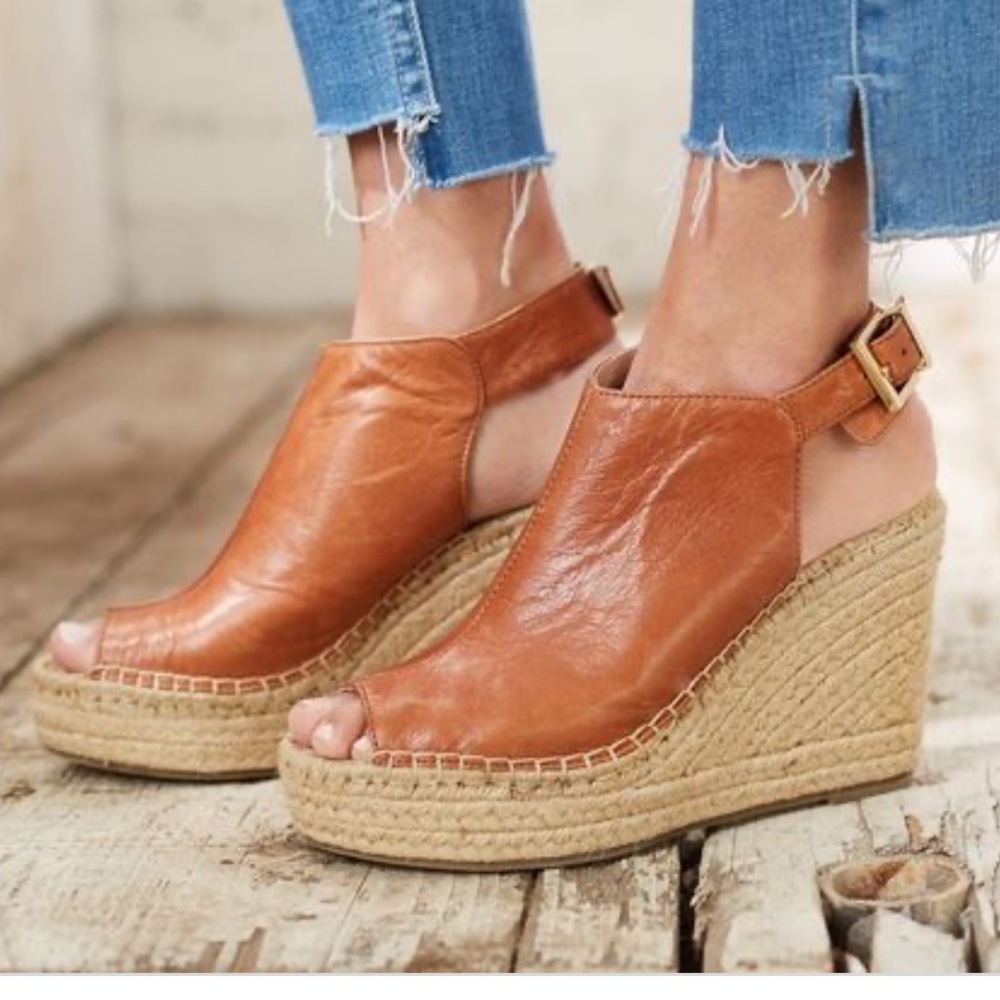 Kenneth Cole Olivia espadrille wedge 8 1/5